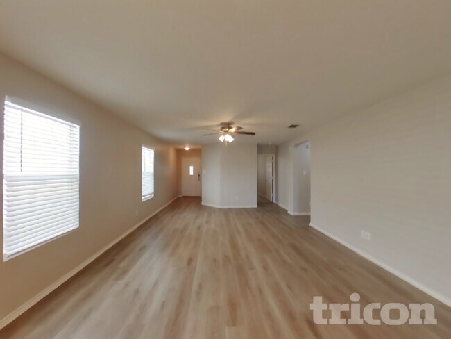 Building Photo - 8615 Silver Willow