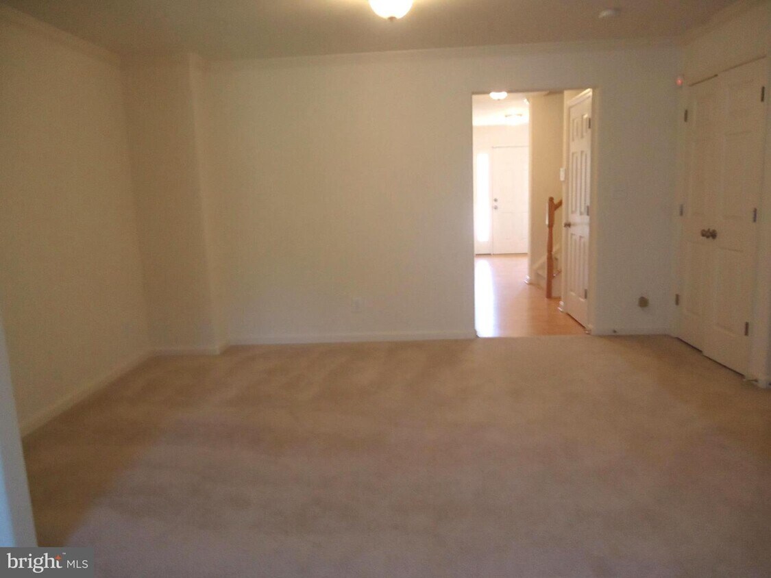 23296 Westmont Dr, Ruther Glen, VA 22546 Townhome Rentals in Ruther