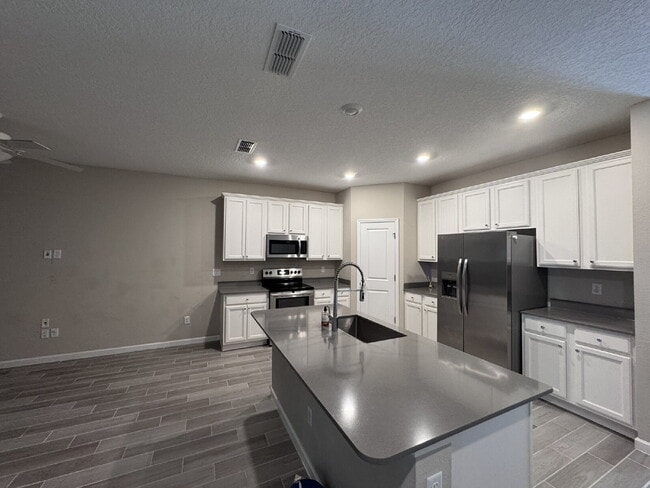 Foto del edificio - Townhome for Rent in Longleaf Community