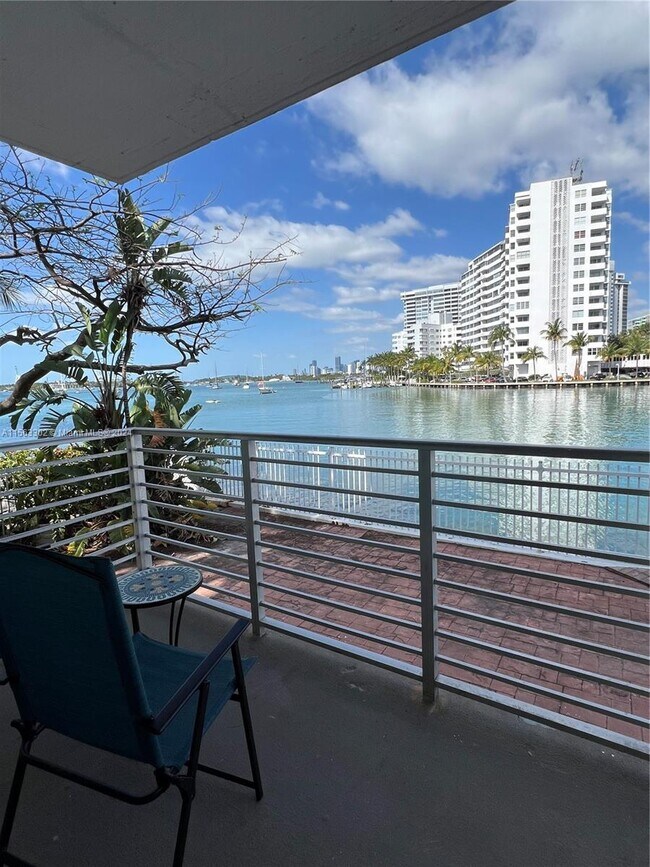 Foto del edificio - 1441 Lincoln Rd