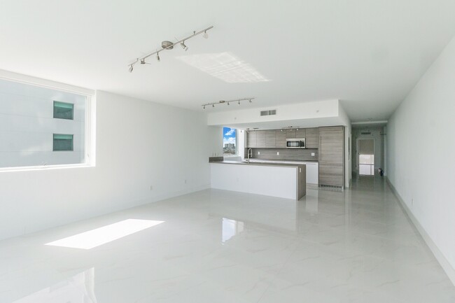 Foto del edificio - 400 Sunny Isles Blvd