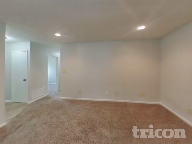 Foto del edificio - 5220 Tamarisk Ct