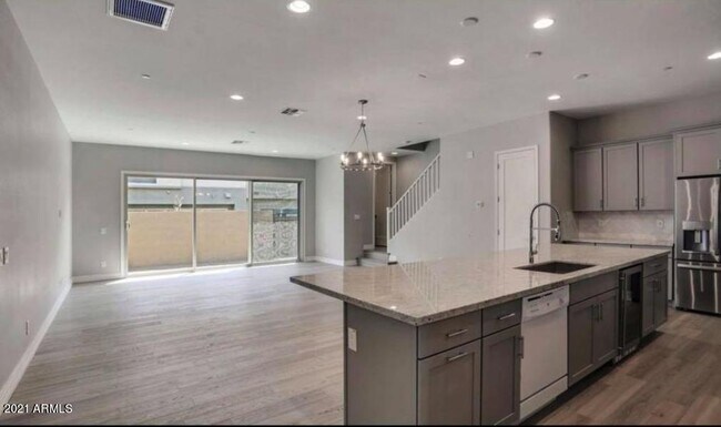 Building Photo - 7433 E Via De Luna Dr