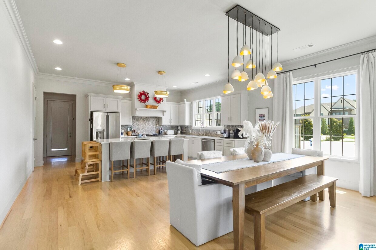 Foto principal - 6019 Rosemeade St