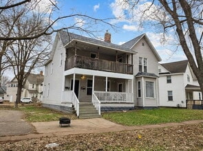 Building Photo - 412 Congress St