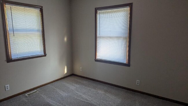 Building Photo - 720 Fraser St