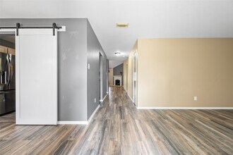 Building Photo - 9331 Carmalee St