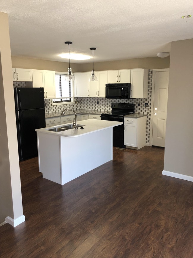 Foto del edificio - 1256 N Country Acres Ave