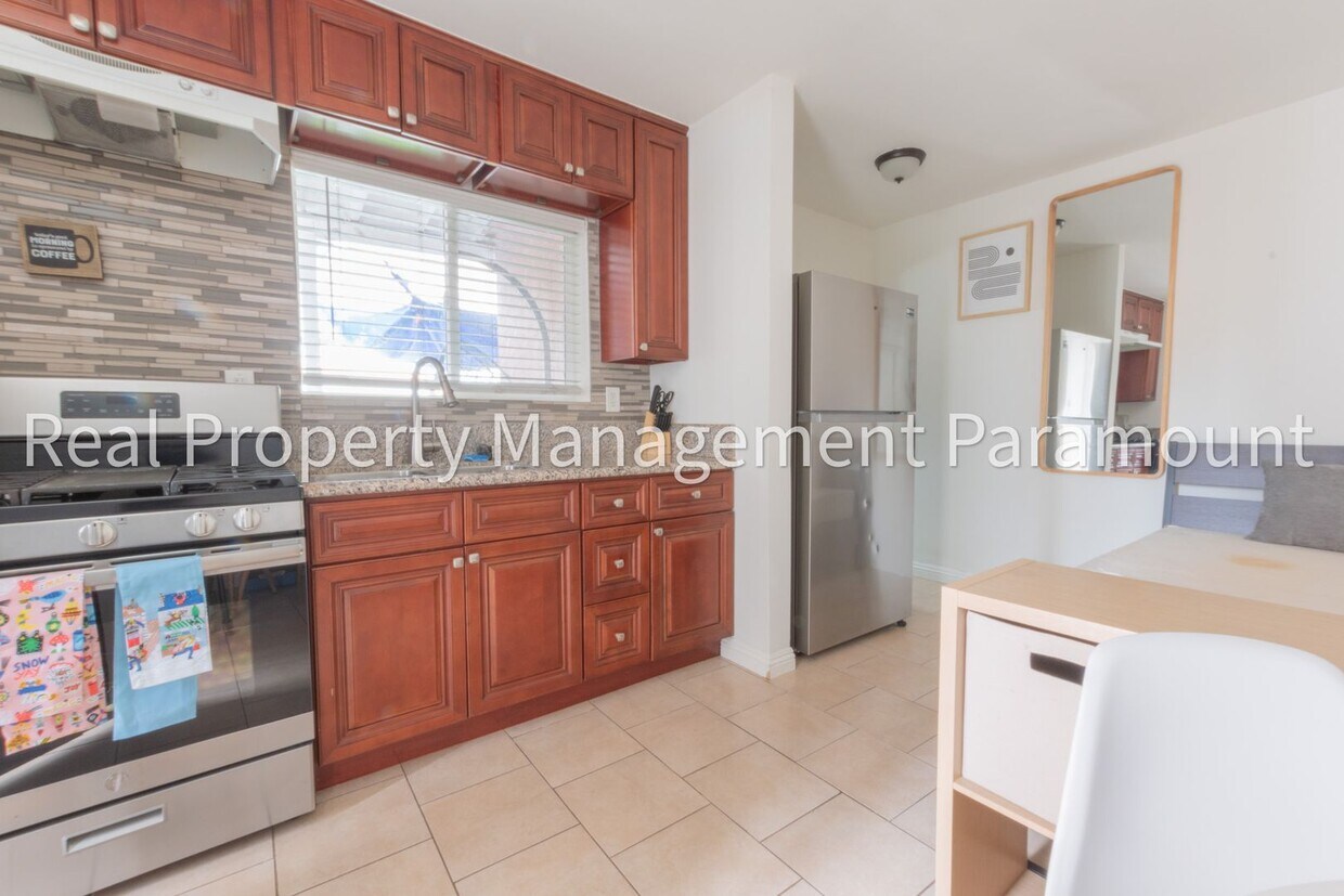 Foto principal - 2840 S Mansfield Ave