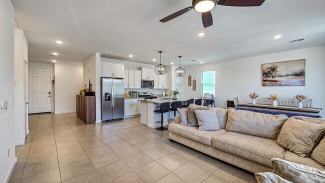 Foto del edificio - Gorgeous, Almost New Home in Newer Tolleson Neighborhood! Priced just right!