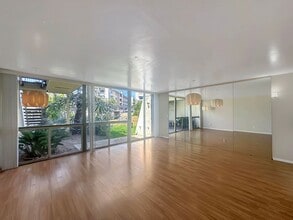 Building Photo - 6855 Friars Rd