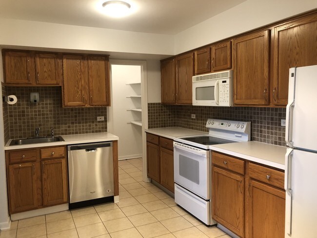 Foto del edificio - 2218 S Goebbert Rd