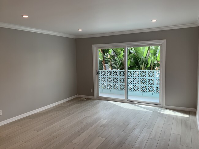 Foto del edificio - 1236 N Ogden Dr