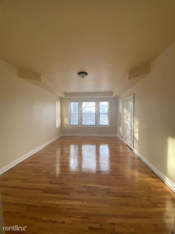 Building Photo - 47 E Marquette Rd