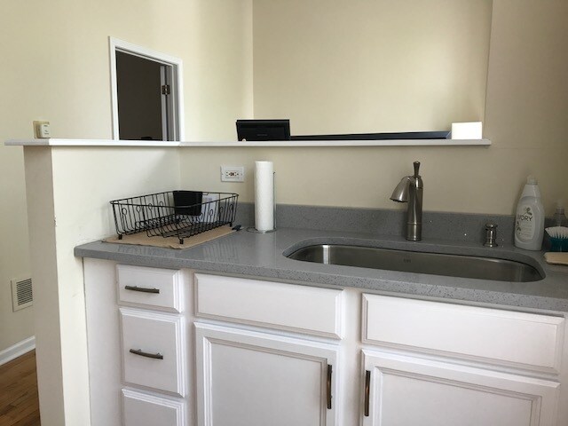 Foto del edificio - 651 N Paulina St