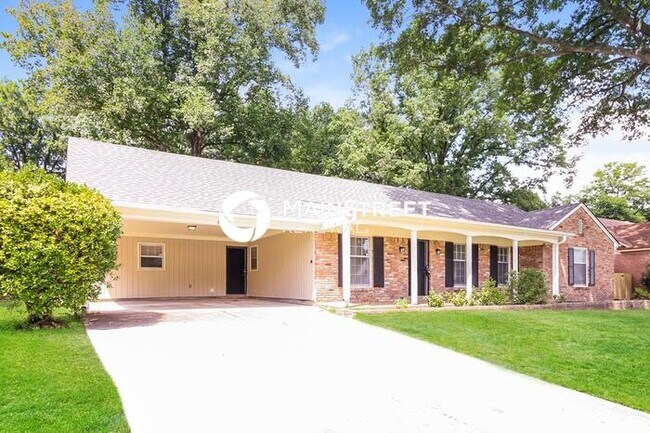 Foto del edificio - 3 Bedroom Pet-Friendly Home in Memphis, TN...