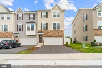 Building Photo - 336 Pemberton Park Ln