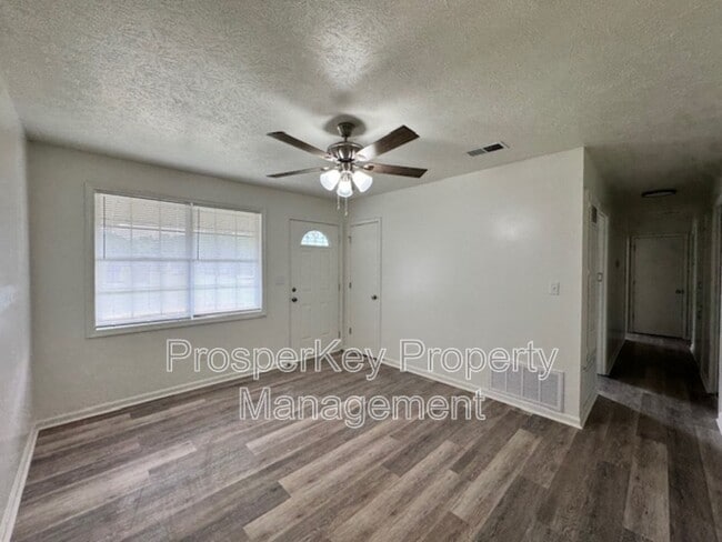 Building Photo - 431 Camden Dr