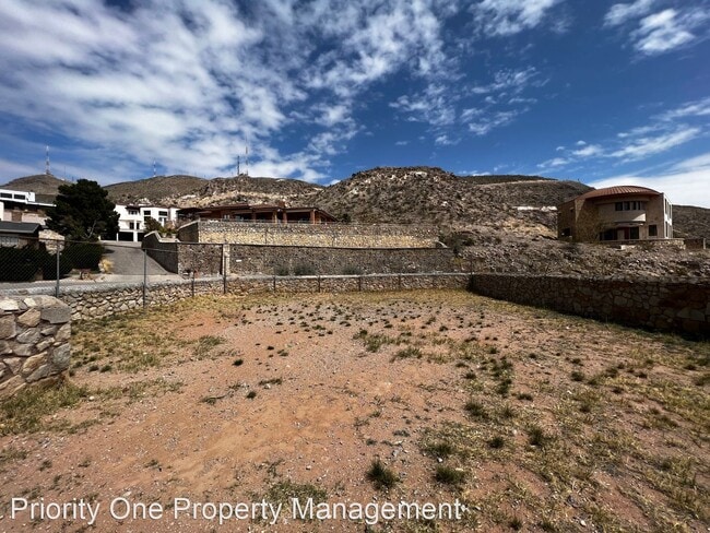 Building Photo - 4 br, 3.5 bath House - 1520 Lost Padre Mine