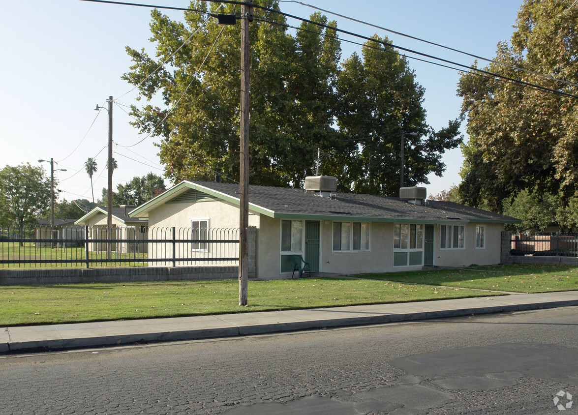 Primary Photo - Cedar Courts I & II