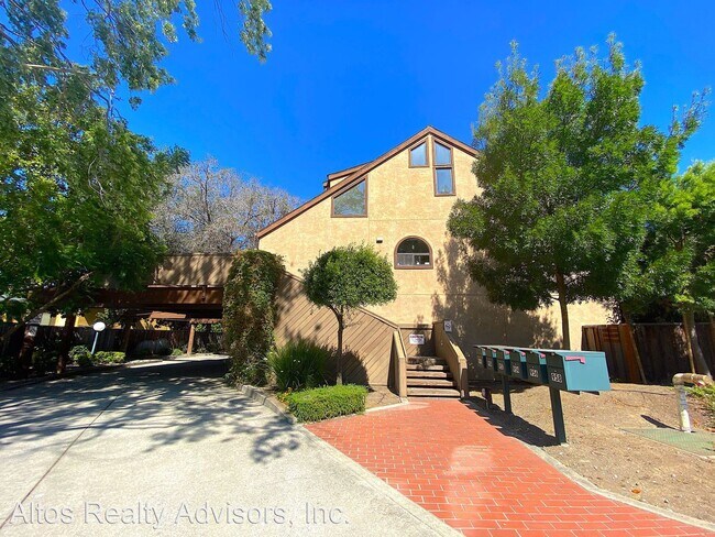 Building Photo - 2 br, 2 bath House - 952 Bellomo Avenue