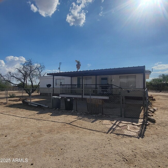 Building Photo - 10981 N Faldale Rd