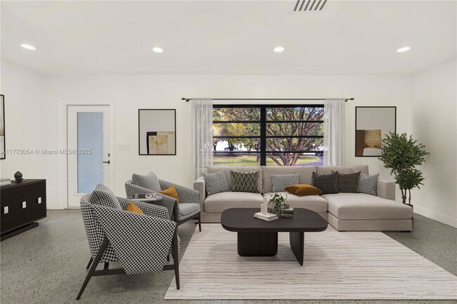 Foto del edificio - 9790 SW 136th St