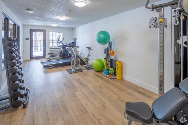 Gimnasio - Oxbow Apartments