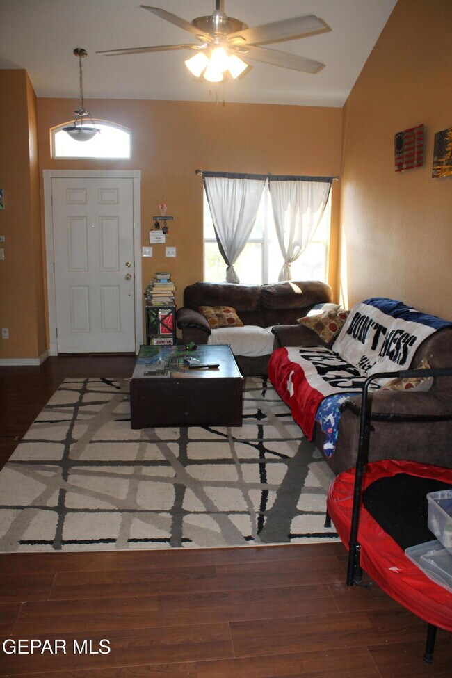 Foto del edificio - 2829 Owl Rock Pl