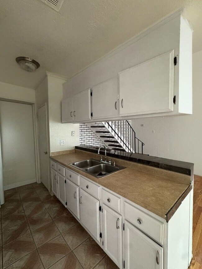 Foto del edificio - Charming 2BR Townhome in Antioch