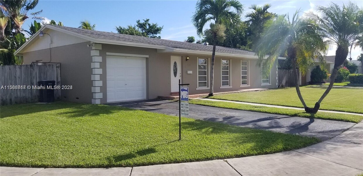 Primary Photo - 9249 SW 183rd Terrace
