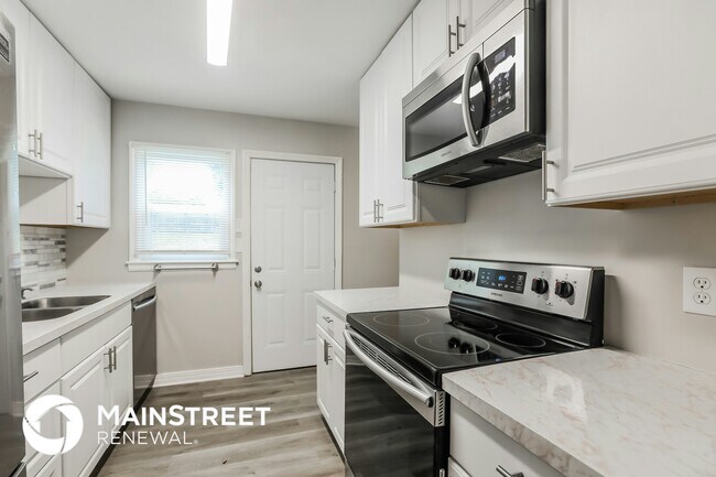 Foto del edificio - 9505 Newton Ave