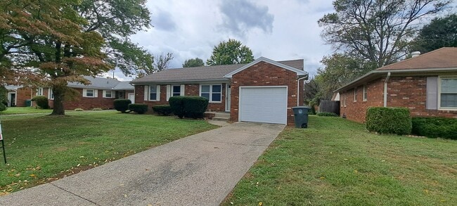 Building Photo - 3506 Queens Way