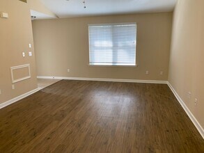 Building Photo - 32 Tranquil Ln