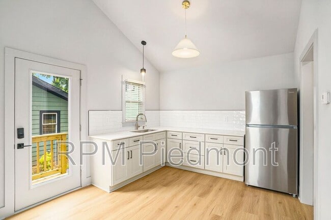Foto del edificio - 1081 Hill St SE