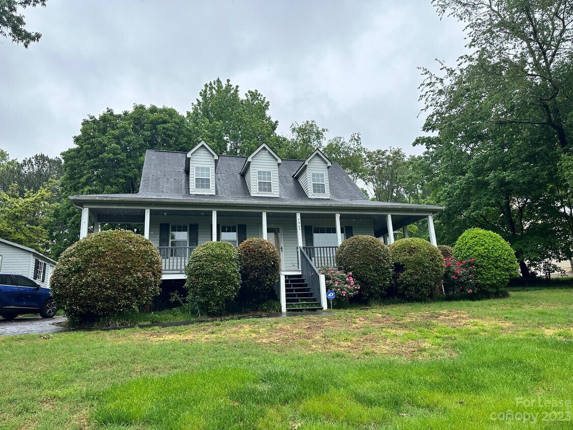 7963 Lakeview Dr, Denver, NC 28037 House Rental in Denver, NC