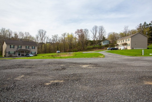 Building Photo - 12 Hickory Terrace