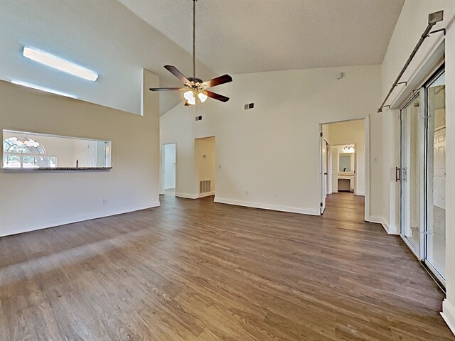 Building Photo - 1020 Windy Way