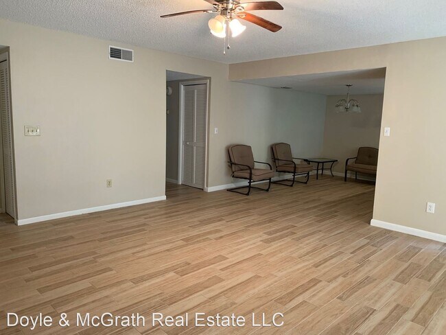 Building Photo - 2 br, 2 bath House - 7821 Niagara Ave #2102