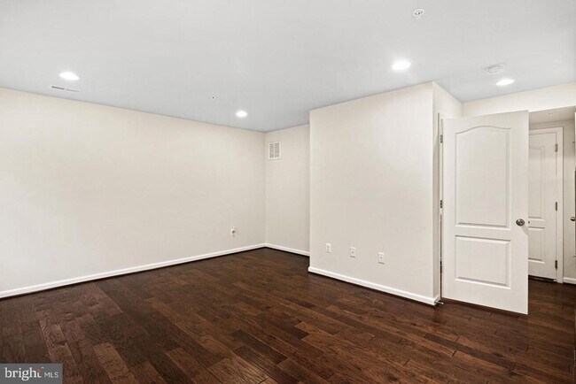 Foto del edificio - 1316 Hawthorn Dr