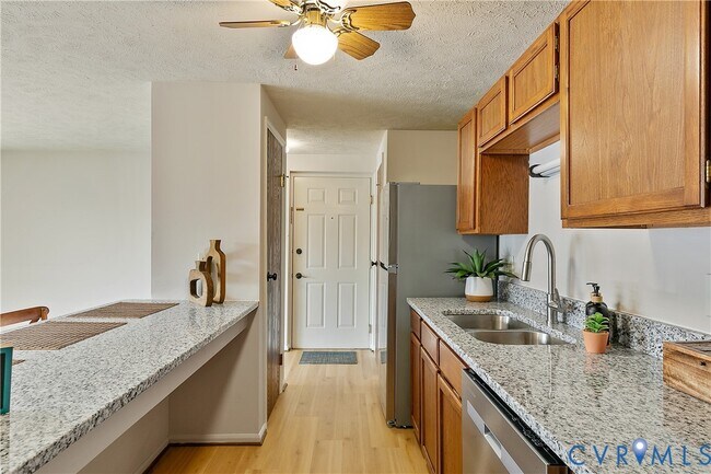 Foto del edificio - 7701 O'Donnell Ct