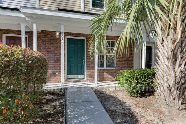 Building Photo - 8080 Shadow Oak Dr
