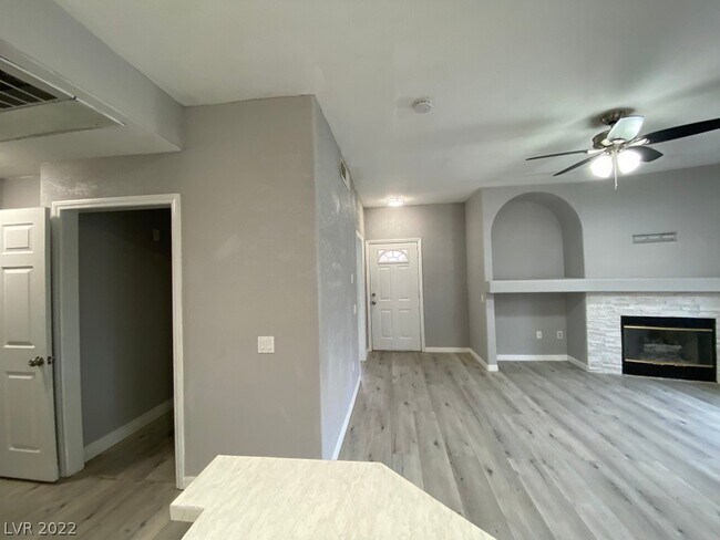 Building Photo - 5225 W Reno Ave