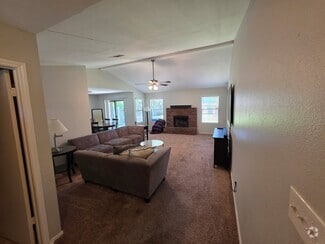 Building Photo - 900 Valley Glen Cove