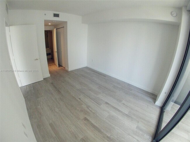 Foto del edificio - 55 SW 9th St