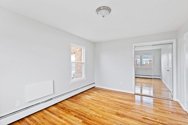 Foto del edificio - Brighton Court Apartments