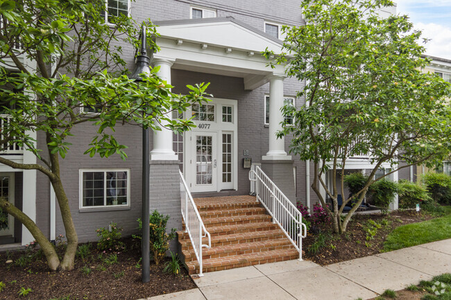 Building Photo - The West Village of Shirlington