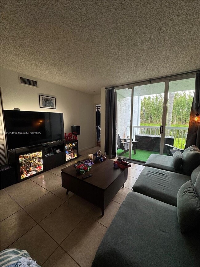 Foto del edificio - 9747 NW 49th Terrace