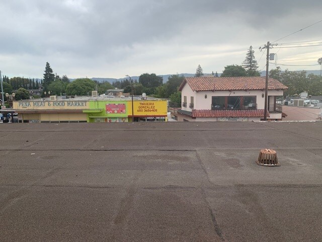 Foto del edificio - 3157 Middlefield Rd