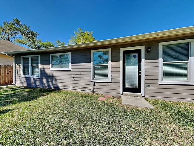 Foto del edificio - 603 Aweigh Dr